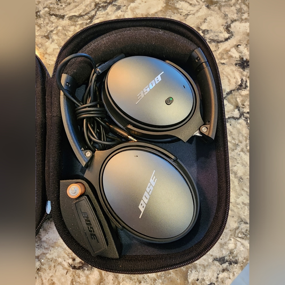 Bose QuietComfort 25 Acoustic Noise Cancelling Headphones, Black